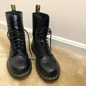 Dr Martens 1490 SMOOTH LEATHER MID CALF BOOTS